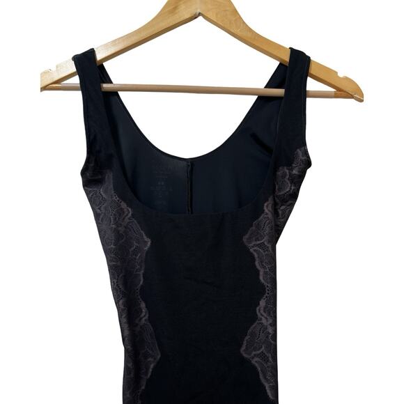 Spanx Assets Luxe & Lean Open Bust Mid-Thigh Bodysuit Size M Black Shaping - Picture 3 of 6